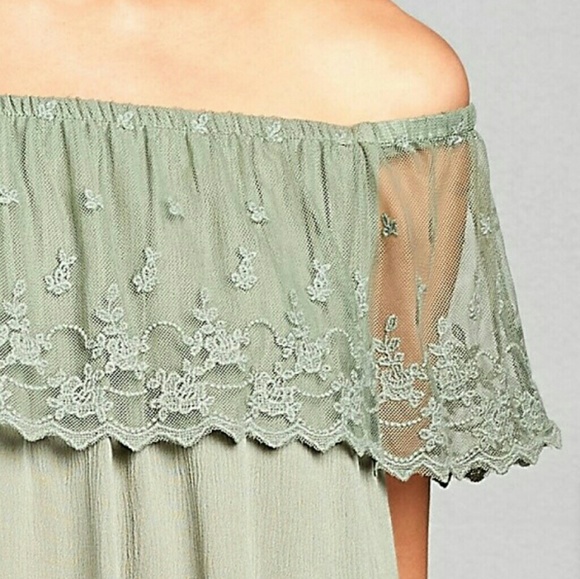 Off The Shoulder With Lace Ruffle - Picture 3 of 3